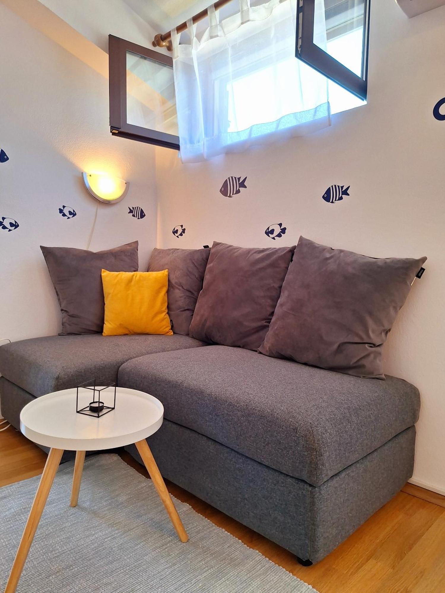 Apartments With A Parking Space Vodice - 7604 Bilik gambar